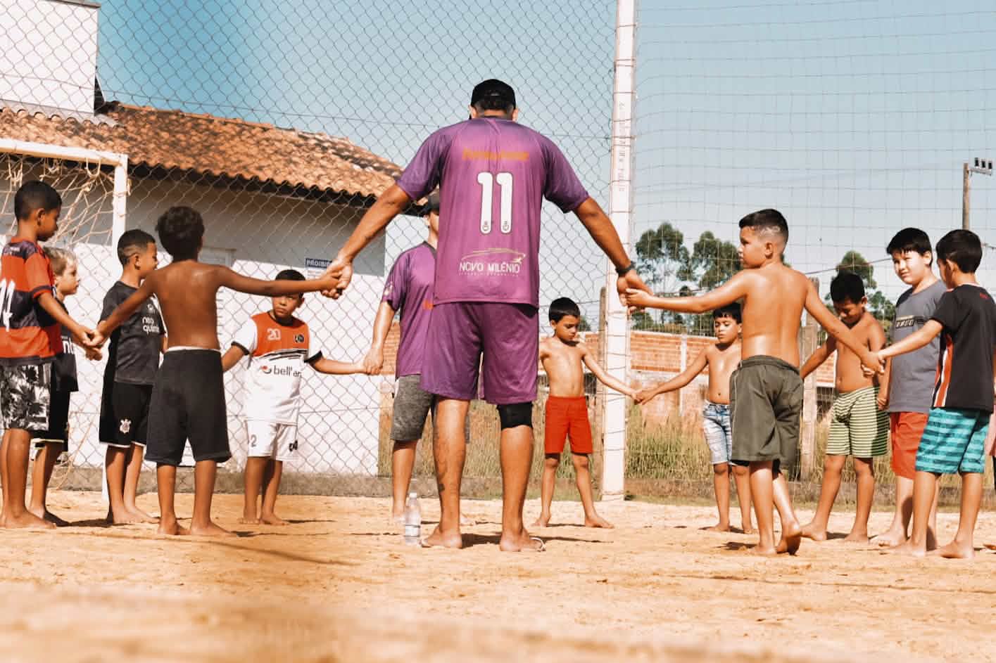 Fome de Bola — oração em roda