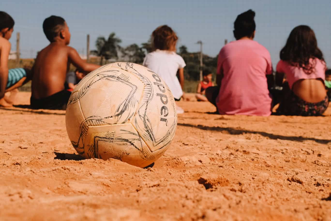 Fome de Bola — bola no campo